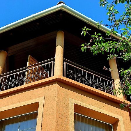 Harmonia Vendeghaz Apartment Balatonalmádi Екстериор снимка