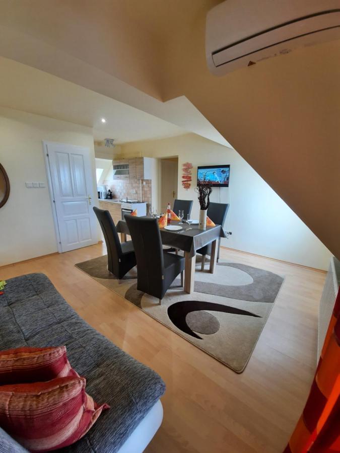 Harmonia Vendeghaz Apartment Balatonalmádi Екстериор снимка