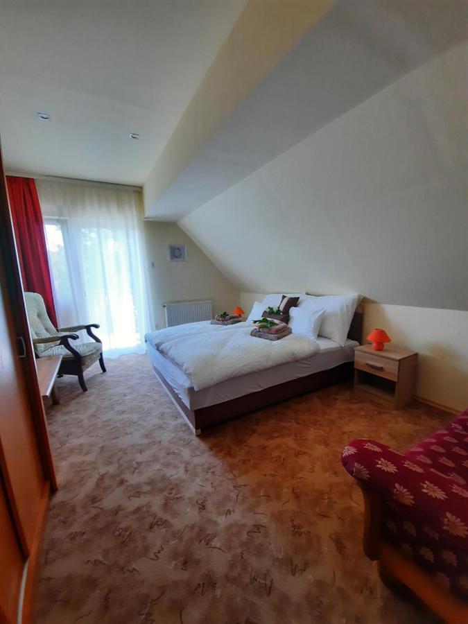 Harmonia Vendeghaz Apartment Balatonalmádi Екстериор снимка