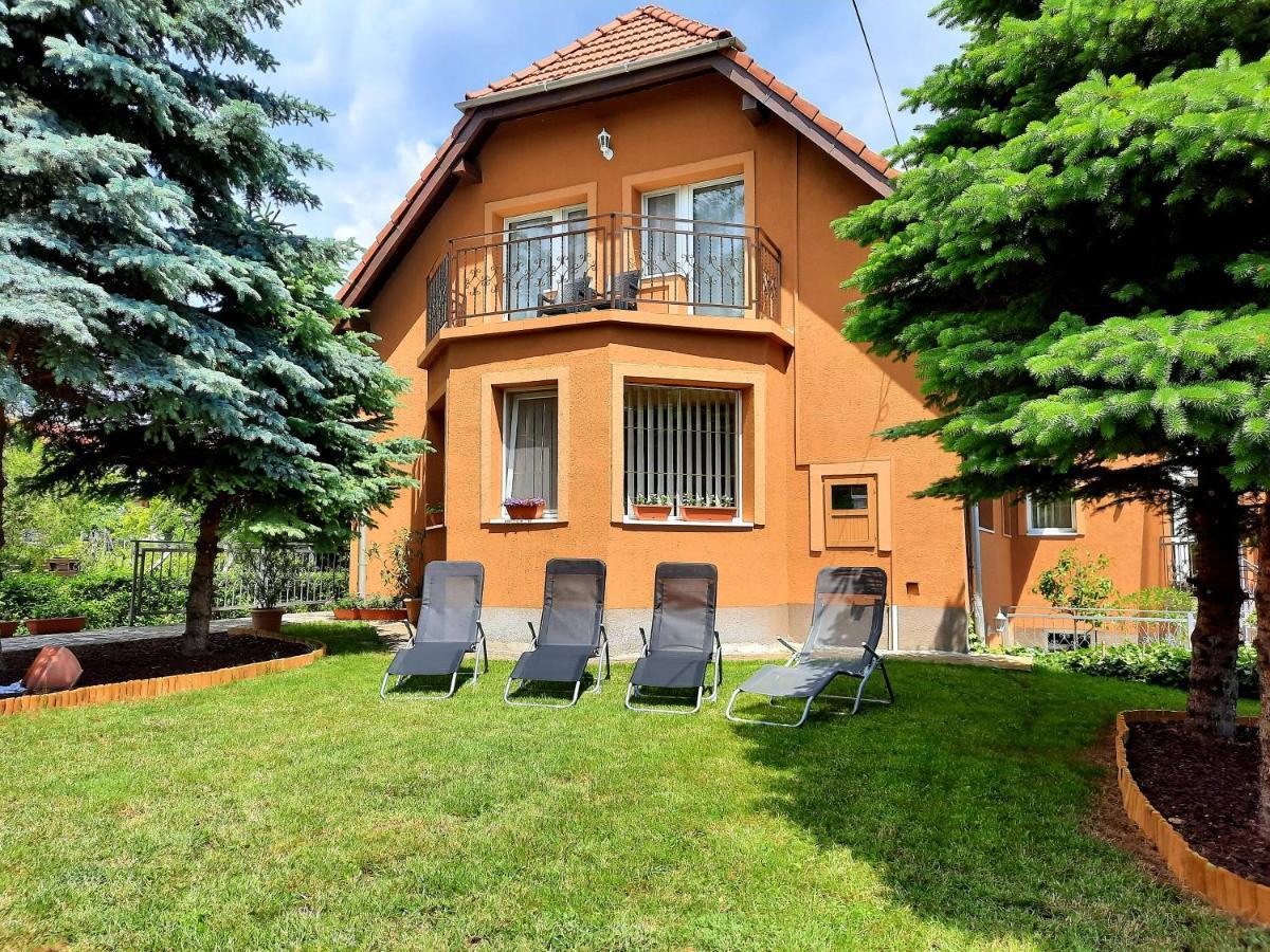 Harmonia Vendeghaz Apartment Balatonalmádi Екстериор снимка