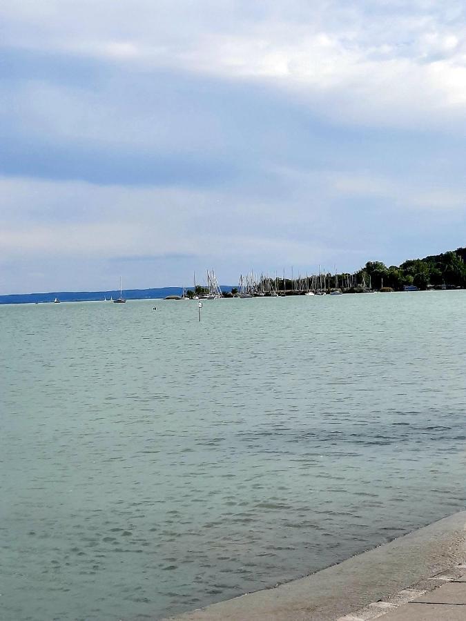 Harmonia Vendeghaz Apartment Balatonalmádi Екстериор снимка