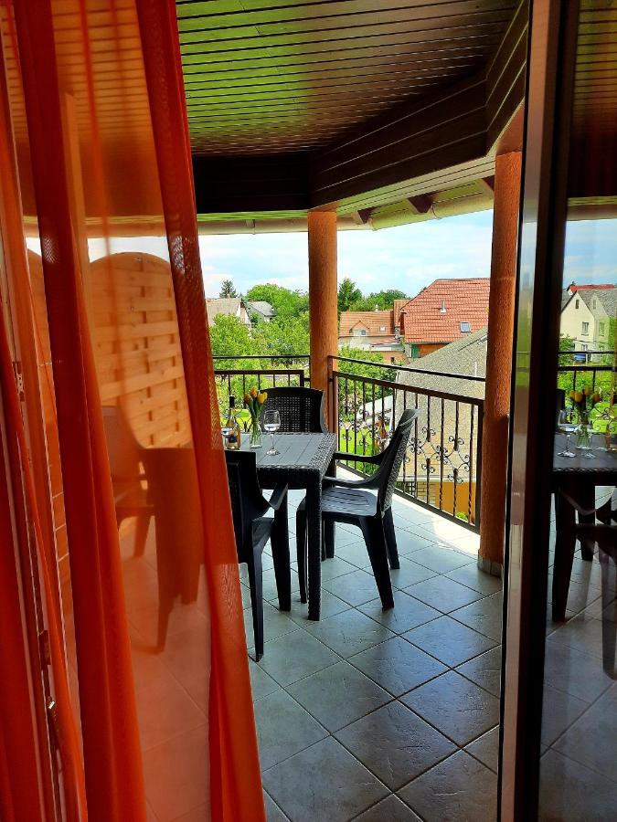 Harmonia Vendeghaz Apartment Balatonalmádi Екстериор снимка