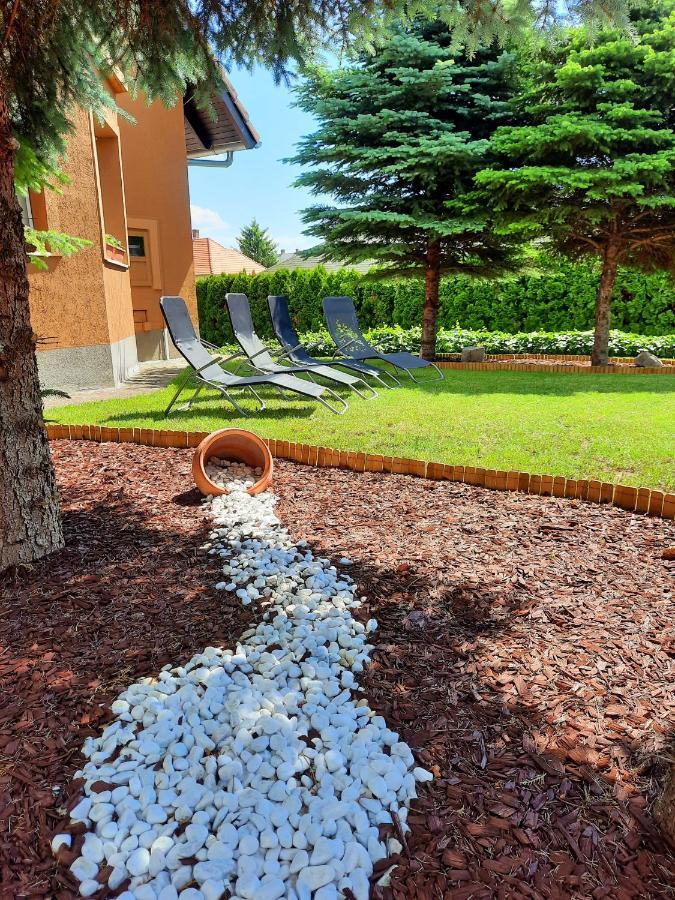 Harmonia Vendeghaz Apartment Balatonalmádi Екстериор снимка