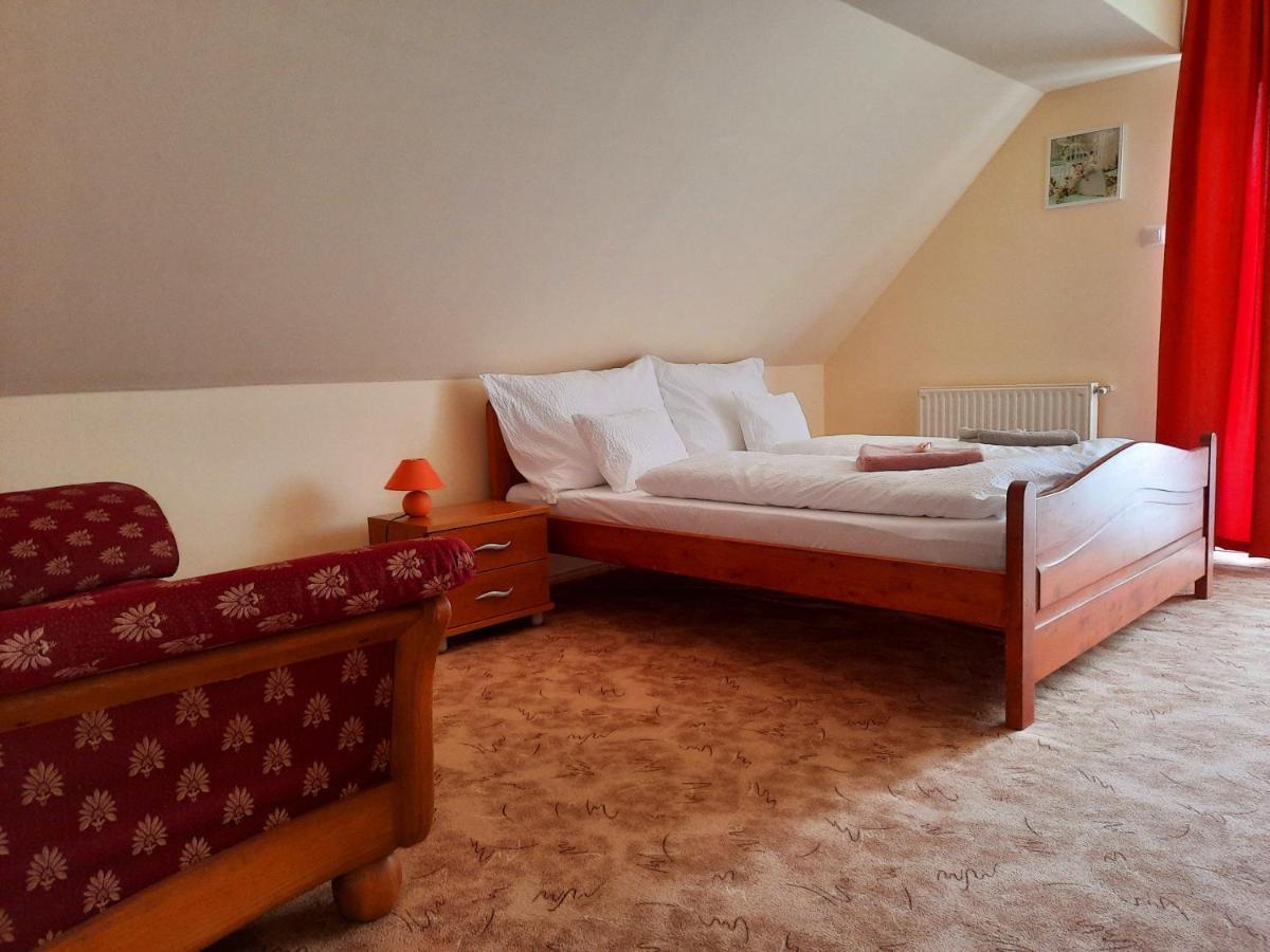 Harmonia Vendeghaz Apartment Balatonalmádi Екстериор снимка