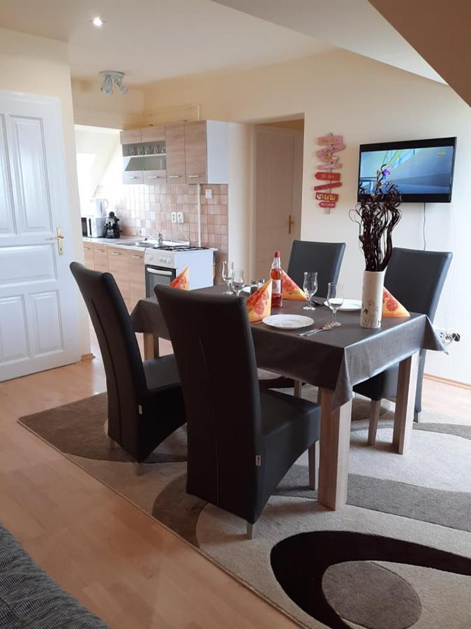 Harmonia Vendeghaz Apartment Balatonalmádi Екстериор снимка